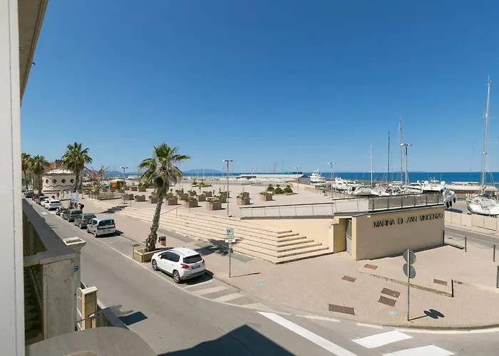 Brezza Marina 아파트 *